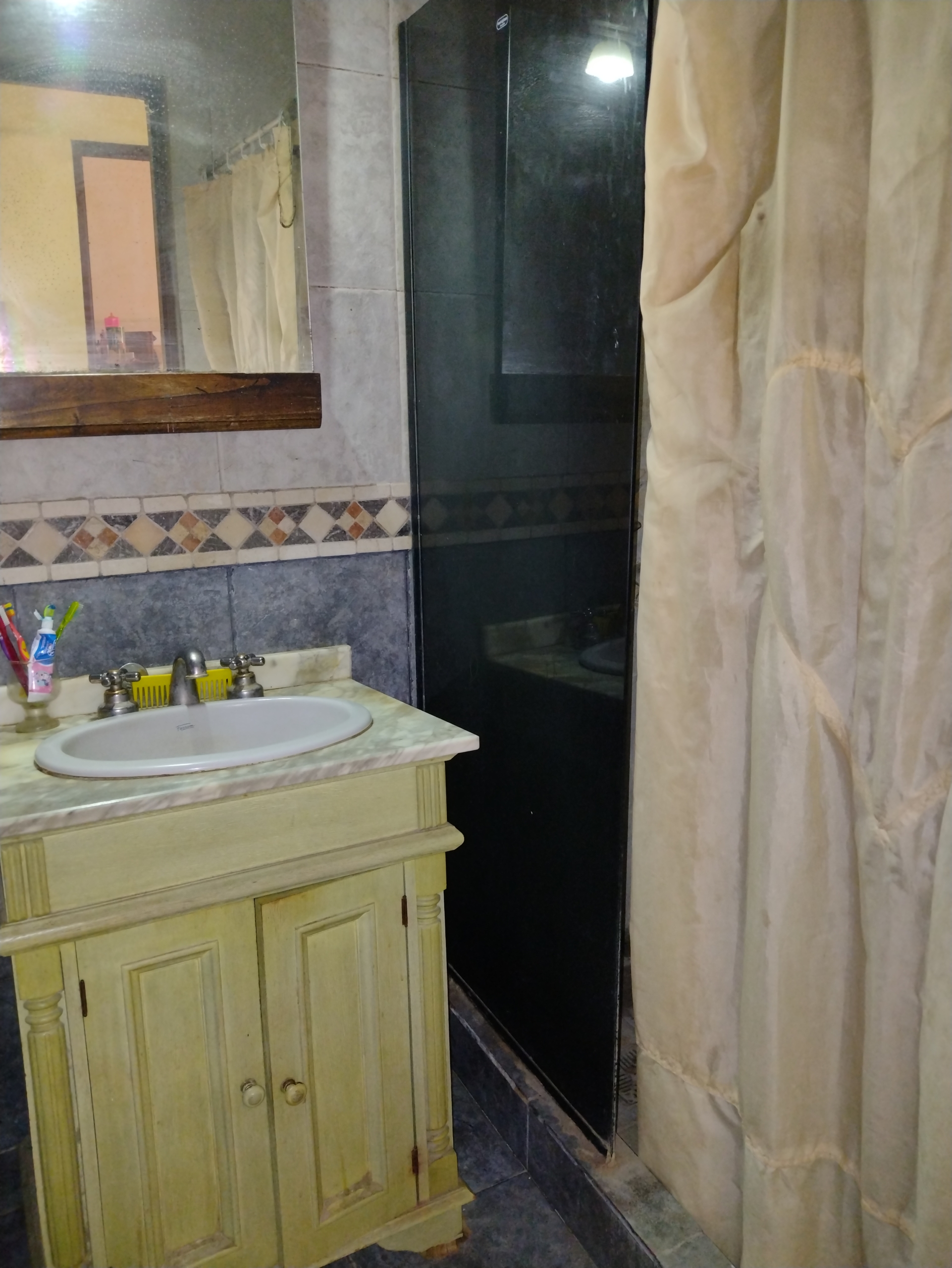Casa en 16 e/ 526 y 527