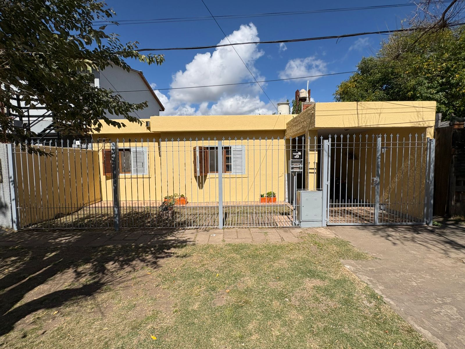 Casa en 16 e/ 526 y 527